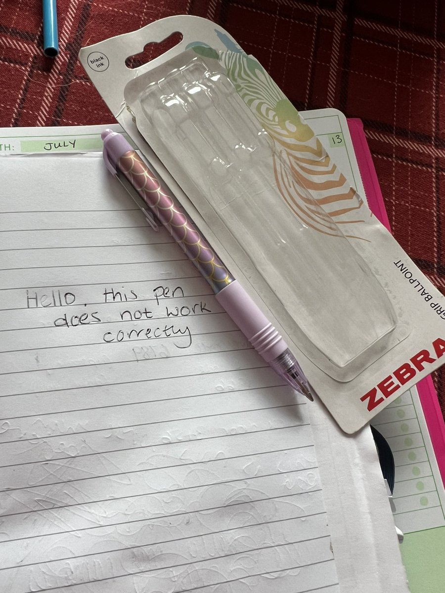 𝒞𝒽𝓁𝑜𝑒 𝒲𝒶𝓇𝓇𝑒𝓃 tweet media