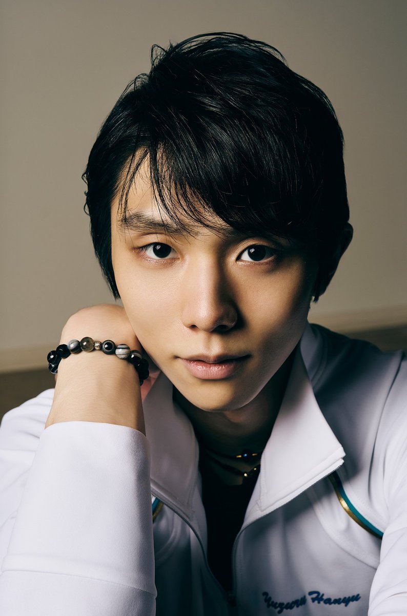 TrendNewsCaster's tweet photo. 写真集「#羽生結弦」7月19日発売 ポストカード2種類付き! ファンを魅了する1冊に!! – TREND NEWS CASTER https://t.co/yuW2bN8IOH #羽生結弦選手 #羽生結弦さん #YuzuruHanyu #HANYUYUZURU https://t.co/M3sNtYbL5F