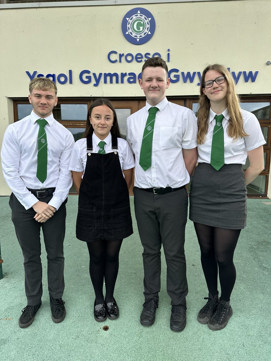MissHRogersYGG's tweet photo. Pleser yw cyhoeddi taw Molly Watkins a Jacob Simmonds yw Prif Swyddogion 2024-2025 @YsgolGwynllyw @YGGGwladys  Louis King. Gwenno Wood ac Alfie Newman  yw Dirprwy Prif Swyddogion @6edGwynllyw Congratulations and good luck to our new Head Prefects #untimunteulu https://t.co/5jHBzL1WWC