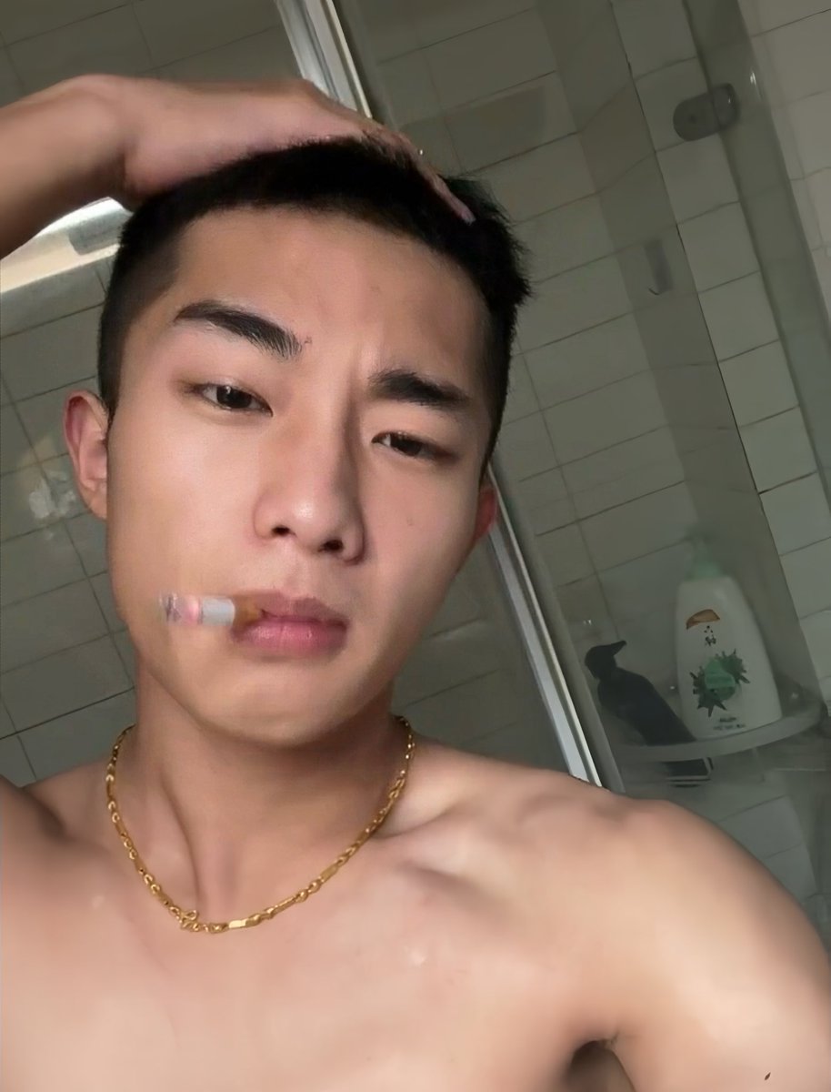 xiaoli18320's tweet photo. 硬汉爹就该配骚狗 #男高1s https://t.co/ikAIFWV1sp