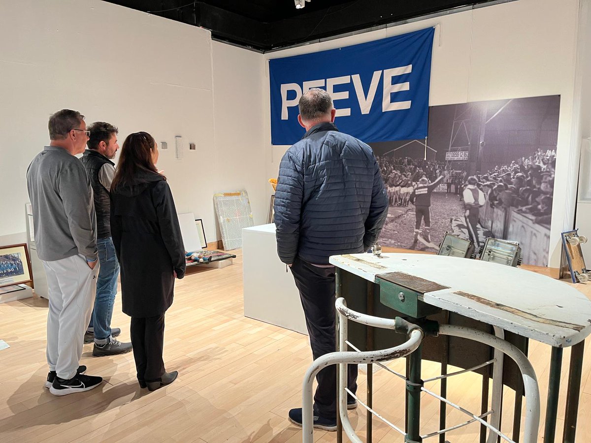 👋 Tom &amp; Patty Piatak dropped by Tullie House to take a peak at the 'Backing The Blues' exhibition, which launches on the 20th of July.

Their visit also allowed for this masterpiece of a picture to be taken...