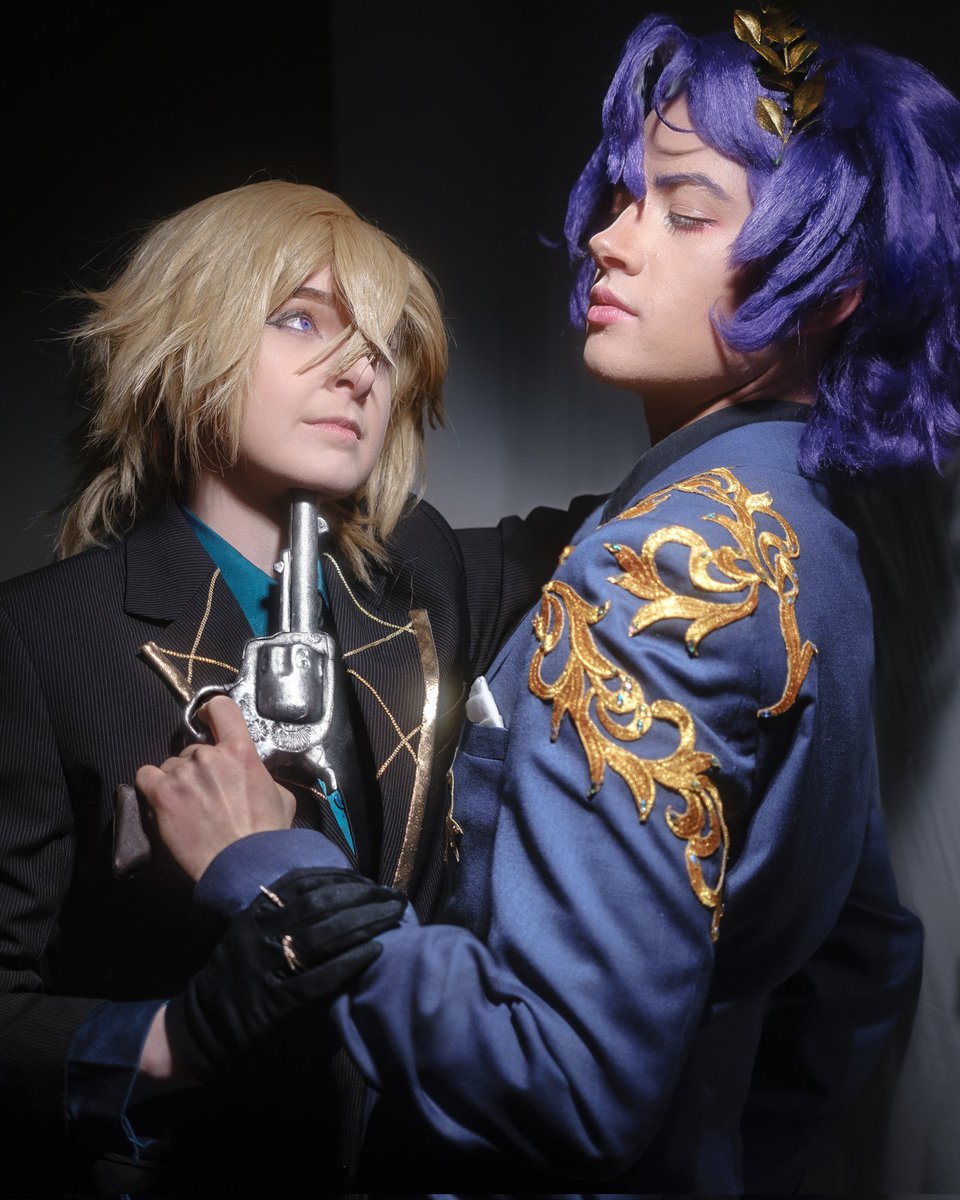 "life is a big gamble, And I'm always the final victor" 

🦚:<a href="/babalonbeach/">Anne-marie</a> 
📸: @MorganClicksCa 

#HonkaiStarRail #aventio #Aventurine #DrRatio #cosplay