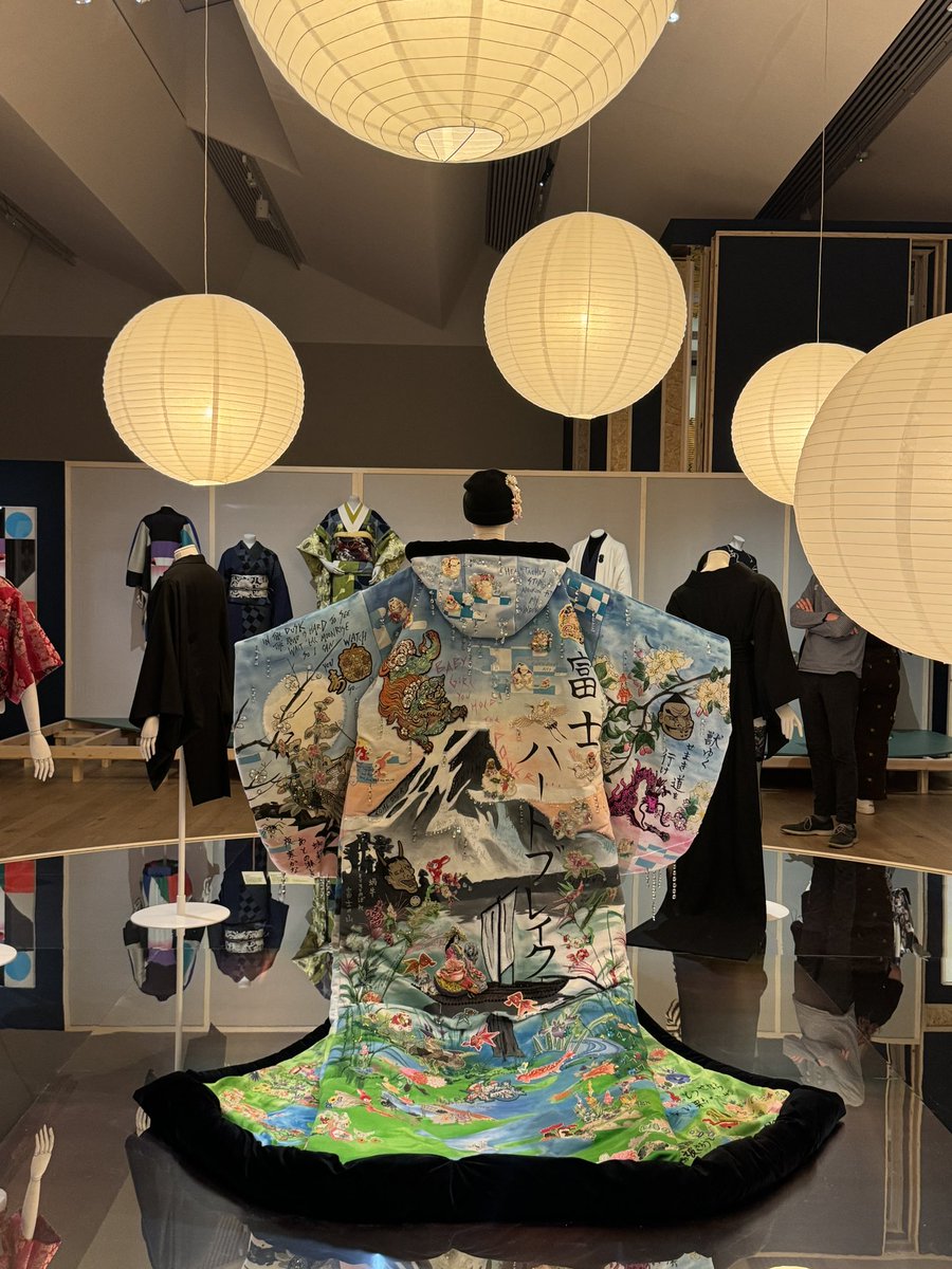 Dr Rachael Purse (@drrachaelpurse) on Twitter photo Hugely enjoyed visiting the Kimono exhibition <a href="/VADundee/">V&A Dundee</a> recently. The exhibition design is as serene as it is beautiful and there are so many gorgeous and interesting objects on display. I didn’t know much at all about Kimonos so I learnt a great deal! Hugely enjoyed visiting the Kimono exhibition <a href="/VADundee/">V&A Dundee</a> recently. The exhibition design is as serene as it is beautiful and there are so many gorgeous and interesting objects on display. I didn’t know much at all about Kimonos so I learnt a great deal!