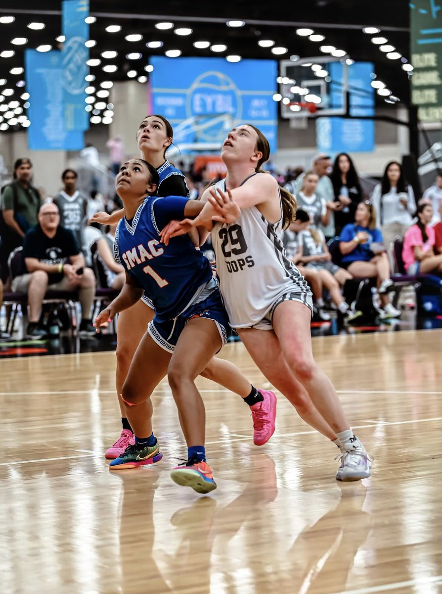 bellz_emiri_xo's tweet photo. Day 2 #TFNsRun4Roses2024 Let’s Do This 💪
#teamchar https://t.co/alrYLVdShm