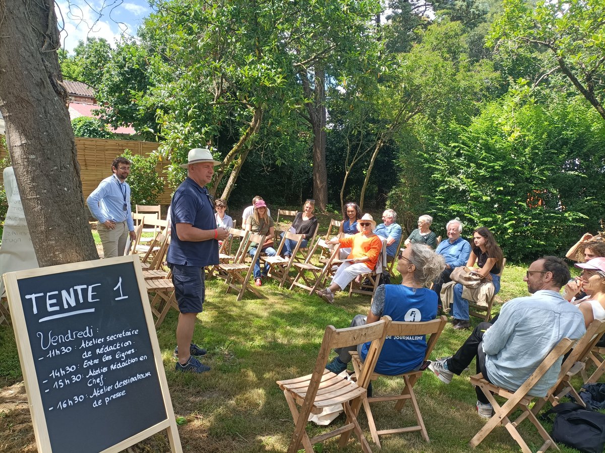 Au <a href="/FestJournalisme/">Festival international de journalisme</a> on fait le procès des médias avec les festivaliers et les bénévoles d'<a href="/Entreleslignes/">Entre les lignes</a>  <a href="/Wirth_Isa/">Isabelle Wirth</a>, <a href="/AlexPouchard/">A.P.</a> et Sandra Laffont. Pas de sentence mais un débat contradictoire et nuancé. Prenons le temps de se parler. Venez ! On est là jusqu'à dimanche