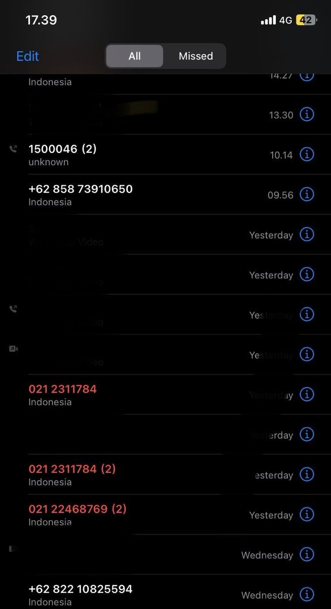 zaczeze's tweet photo. Akhirnya ade gw nerima nih, oke lah katanya kirim aja, nah gercep tuh si B*I ini ngirim CC nya, belum langsung di aktifin ama adek gw nih, krn masih mikir2 kan. Singkat cerita di aktifin lah itu CC, semenjak di aktifin, beudeuh itu yg nlfnin no 021, buanyaaaakkkk bgt, hampir. https://t.co/N4j3f71oCA