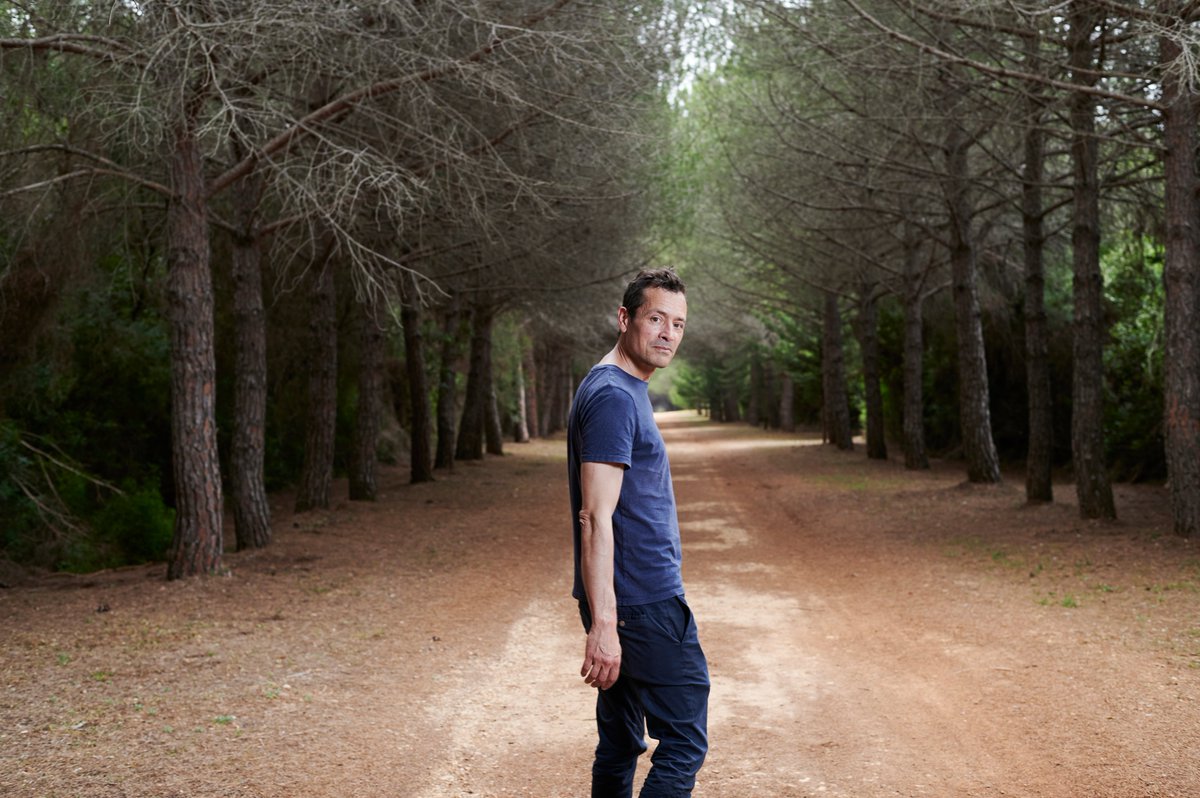 ✍️📍 Premier visité : le Prix Goncourt 2023, Jean-Baptiste Andrea, nous emmène dans son refuge des îles de Lérins, en face de Cannes.