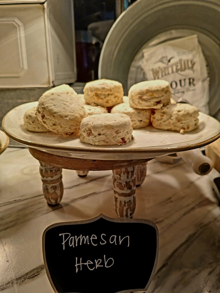 OmniNashville's tweet photo. How about Buttermilk, Blueberry/Lemon or Parmesan/Herb Biscuits?  @OmniNashville Kitchen Notes  #GotBiscuits #AtTheOmni https://t.co/xsVMFqQM1U