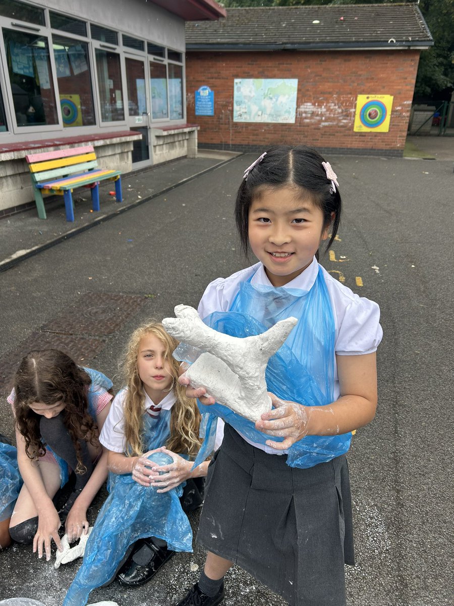 TyntesfieldMB's tweet photo. Stage 2 of sculpture - modroc! It’s washes out I promise… https://t.co/6LJ6x17U5d