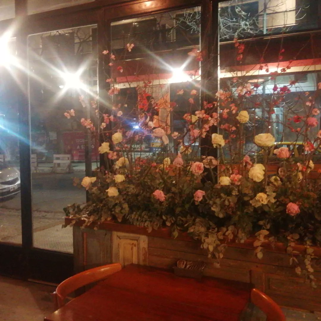 PIPIZTRELA's tweet photo. Taller de vino y joyitas. Experiencia  Memorable https://t.co/LFyAC6Rhaw
