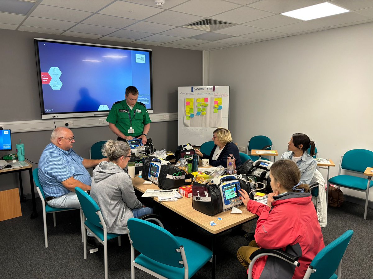 CenTre Neonatal Transport Service tweet media