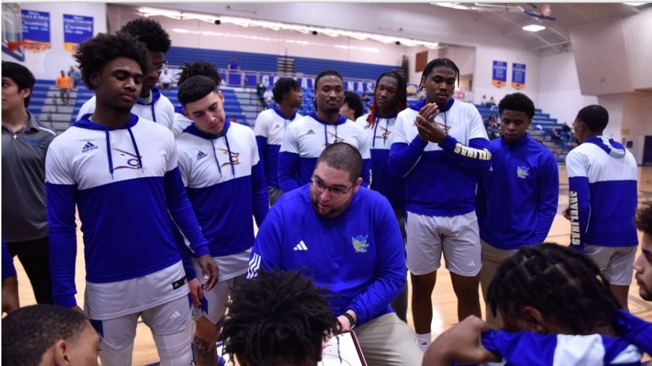 All-N-One Sports Services (@allnonesports1) on Twitter photo 👁🔥🔥JUST IN:
Texas A&M Kingsville <a href="/JavelinaMBB/">Javelina MBB</a> &
Head Coach Gonzalez <a href="/Coach_OG_/">Omar Gonzalez</a> will be attending the <a href="/AllNOneSports1/">All-N-One Sports Services</a> college camp for his 4th time next week.
All-N-One Sports Camp
July 17th @ 6pm
📍Houston, TX
We can't wait to host you coach🫱🏻🫲🏾 👁🔥🔥JUST IN:
Texas A&M Kingsville <a href="/JavelinaMBB/">Javelina MBB</a> &
Head Coach Gonzalez <a href="/Coach_OG_/">Omar Gonzalez</a> will be attending the <a href="/AllNOneSports1/">All-N-One Sports Services</a> college camp for his 4th time next week.
All-N-One Sports Camp
July 17th @ 6pm
📍Houston, TX
We can't wait to host you coach🫱🏻🫲🏾