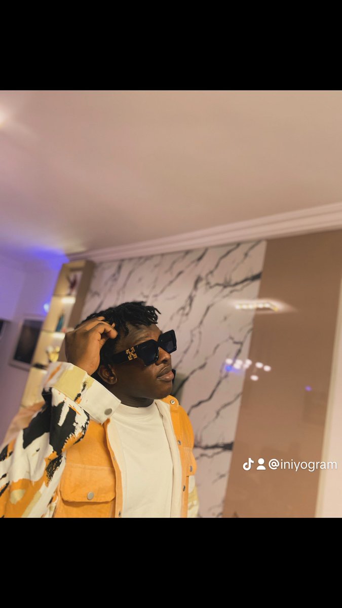 iniyostweet's tweet photo. My weekend mood: Fully charged with good vibes.πβ¨
#iniyogram #repostmusic #pulsenigeria247 #afrobeatsglobal #lagos #explorepage #explore https://t.co/Husd7wccm0