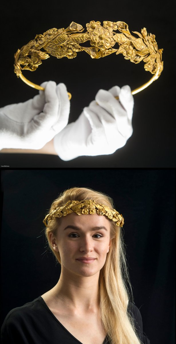 ghostofhellas's tweet photo. A 2,300-year-old ancient Greek gold wreath worth £100,000, kept for decades in a tatty box of old newspapers under bed by owner who had no idea what it was. The wreath was put on sale at Duke’s of Dorchester auction house in 2016 https://t.co/qLVT79QUfq