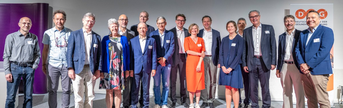 Deutsche Zentren der Gesundheitsforschung (DZG) (@dzg_forschen) on Twitter photo DZG Munich Day: Erfolgreiche Cross DZG-Projekte, Poster-Präsentationen junger Talente, Patienten-Partizipation – das und noch viel mehr präsentierten die 8 DZG. Die DZG sind eine essenzielle Brücke von der Forschung in die Praxis, betonte Matthias Tschöp, CEO <a href="/HelmholtzMunich/">Helmholtz Munich | @HelmholtzMunich</a>. DZG Munich Day: Erfolgreiche Cross DZG-Projekte, Poster-Präsentationen junger Talente, Patienten-Partizipation – das und noch viel mehr präsentierten die 8 DZG. Die DZG sind eine essenzielle Brücke von der Forschung in die Praxis, betonte Matthias Tschöp, CEO <a href="/HelmholtzMunich/">Helmholtz Munich | @HelmholtzMunich</a>.