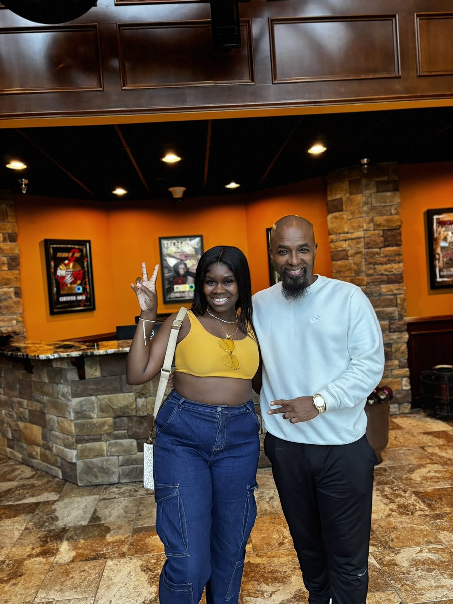 ShayLyriq's tweet photo. Getting to work with the 🐐 was definitely on my bucket list and I am honored to say the least! Check out @TechN9ne new Collabos album out OUT NOW on all streaming platforms. Check me out on Track 9 alongside Roblo Da Star, Miss Kush and KC Youngboss! 

https://t.co/vnMGTbdubs https://t.co/frTPg2ZIwJ