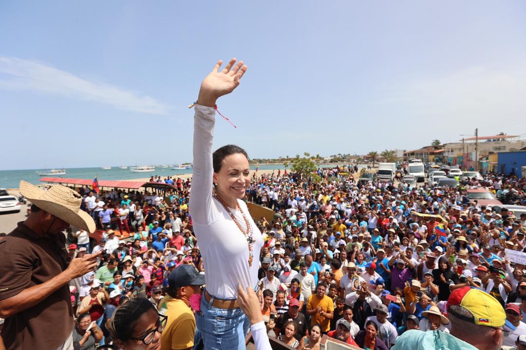 Este  13 de Julio los Carabobeños haremos historia. ABARROTAREMOS la Avenida CEDEÑO de ciudadanos resteados con el cambio político. 
Acompañaremos a nuestra super líder <a href="/MariaCorinaYA/">María Corina Machado</a> y a nuestro candidato Presidencial <a href="/EdmundoGU/">Edmundo González</a> . 
A esta avalancha no la detiene nada ni nadie.