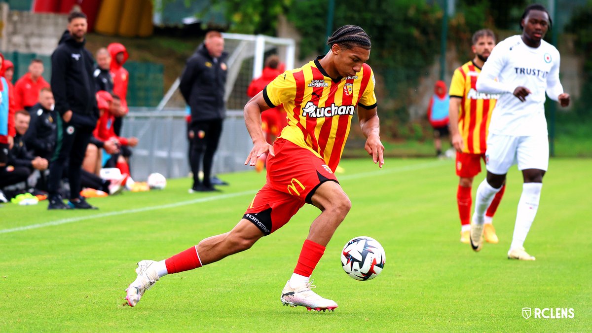 RCLens's tweet photo. #PrépArtésienne, l’étape 2⃣ en images 📷
#RCLRED https://t.co/tMWXBrvzdd