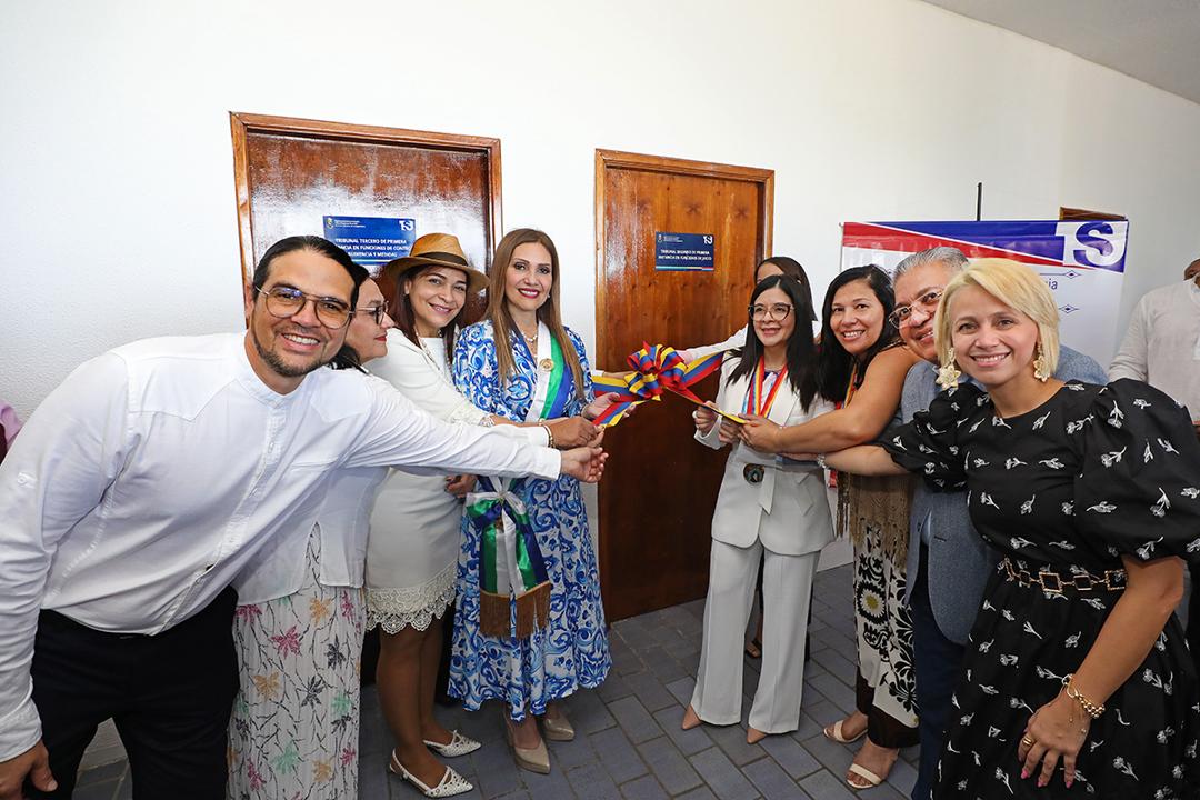 TSJ_Venezuela's tweet photo. TSJ inaugura 15 tribunales con competencia en Delitos de Violencia Contra la Mujer
https://t.co/WUfXRFXzrU https://t.co/ki9nw9p0Ro