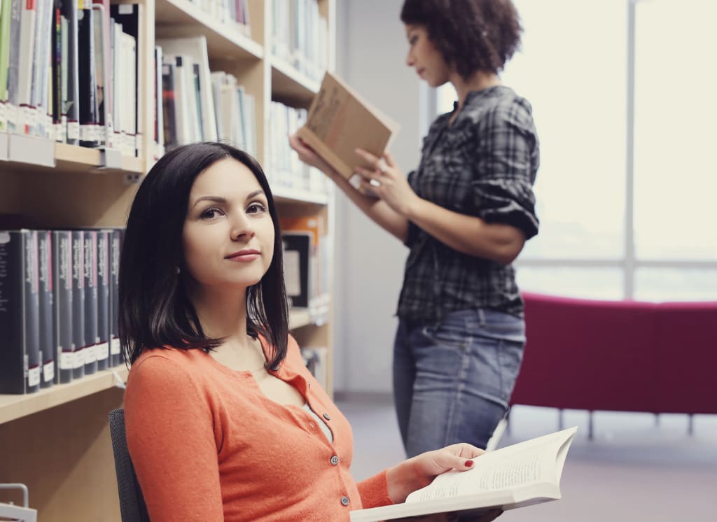 aprendemus's tweet photo. ¿Te apasionan los libros y ayudar a otros? 📚❤️
Descubre las 5 razones por las que convertirte en Auxiliar de Biblioteca podría ser tu próximo gran paso profesional. 🚀
¡Una carrera con más futuro del que imaginas! 🎓
Lee más aquí 👇 https://t.co/5vUYxJB68i 

#Bibliotecario https://t.co/zUzvZatqLR