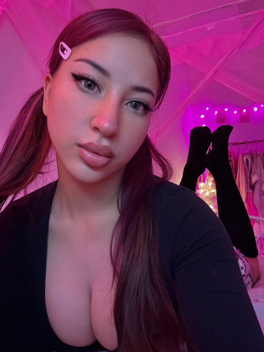 princesslinlove's tweet photo. Did you miss me? 🖤 https://t.co/A69tTuEOHM