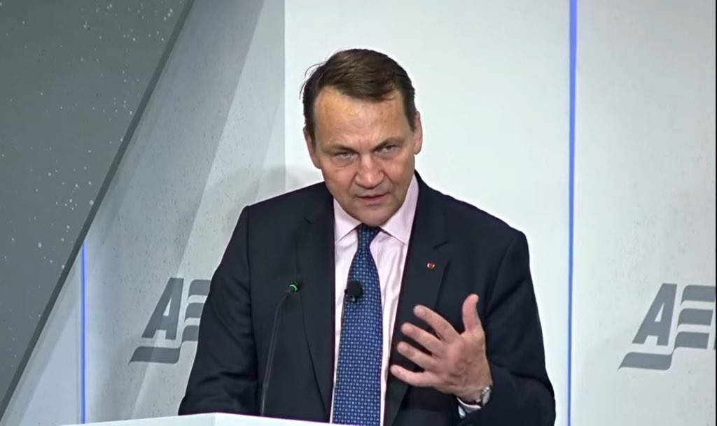 Zachód musi dawać przykład, przekonany o swojej moralnej pozycji. Musi pozostać zdeterminowany, by przeciwstawić się złu. 
Słabość ośmiela despotów i bandytów. Siła i determinacja zmniejszają ich destrukcyjny potencjał.
Bez względu na to, jaki obrót przybierze świat w ciągu