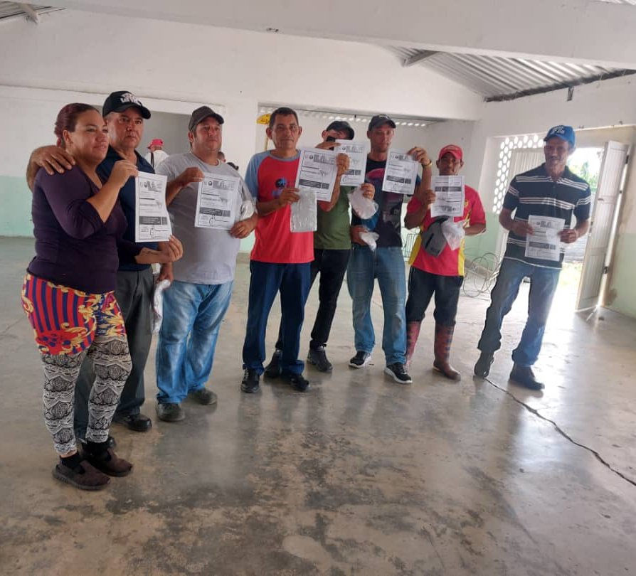 Prosalud #Sandino, en el día de hoy reciben reconocimiento los donantes del Consejo Popular de Pasada de Marín.
#CubaPorLaSalud #CubaPorLaSalud #Cuba 
<a href="/SaludDPinar/">Dirección General de Salud_Pinar Del Río</a> <a href="/YoerlandysPerez/">Yoerlandys Pérez Abad</a>