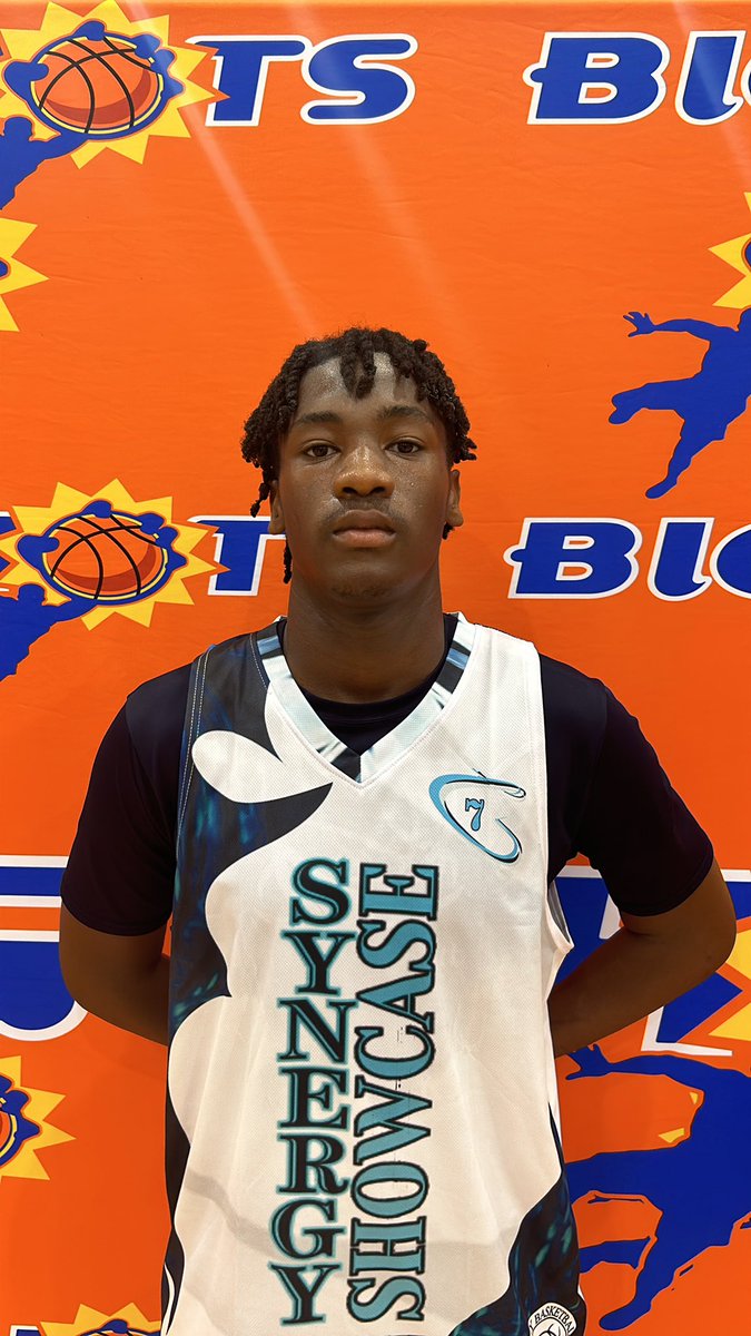 BigShotsGameMVP's tweet photo. #BIGSHOTS  #RichmondLive 

17U

Team Synergy 17. 71
#11 Dylan Rego 17pts
#7 Johnathan Matombo 16pts

Team Hustle DMV 17. 52
#0 Lantz Butler 23pts
#4 Isaiah Belfield 12pts

@BigShotsGlobal https://t.co/QTDLYltGtL