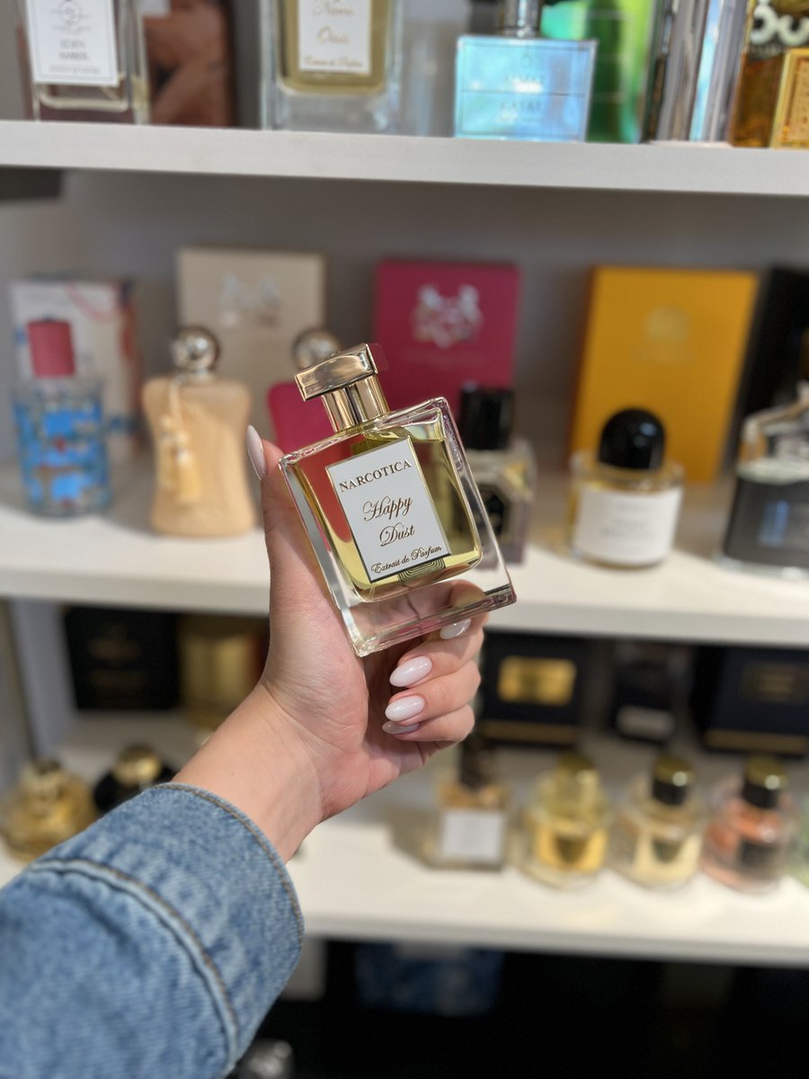 ParfumExquis's tweet image. Who needs a personality when you have Happy Dust Narcotica perfume? Instant charisma just a spray away. Warning: May cause excessive compliments. Spritz at your own risk. 🕺✨ #FragranceMagic #ScentOfCharm #PerfumePower
parfumexquis.com/products/happy…