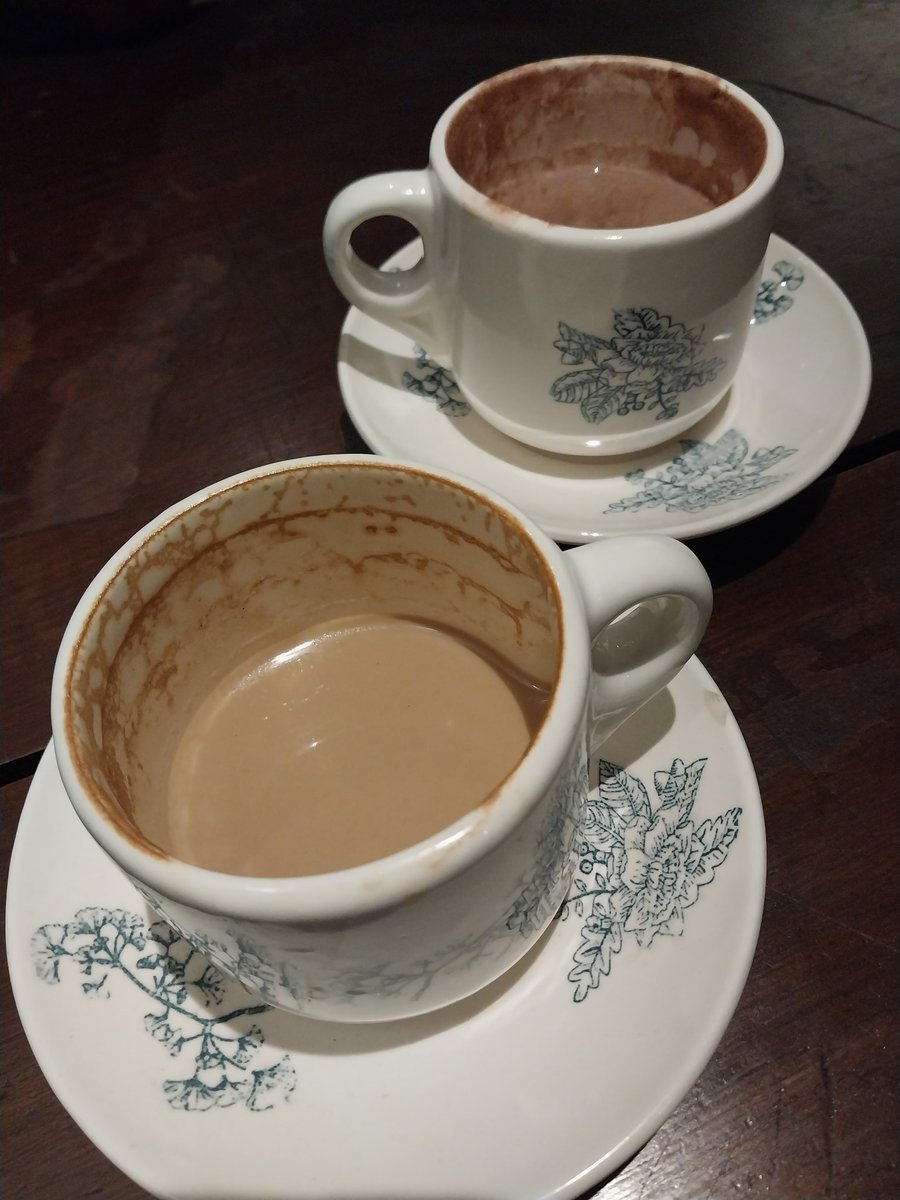 Capek tapi pengen ngopi ✨️