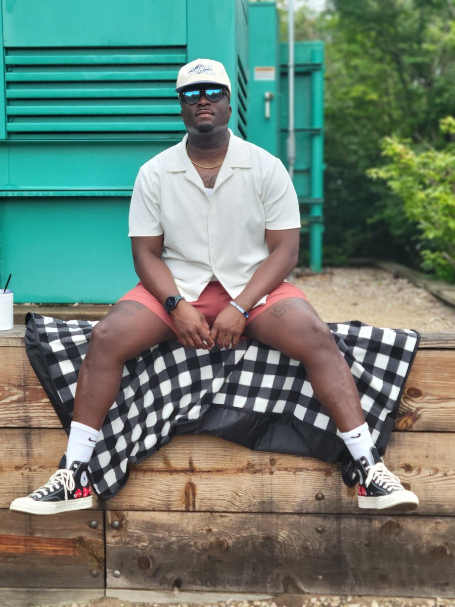 the_futureCEO's tweet image. Unc was outside for the fourth...