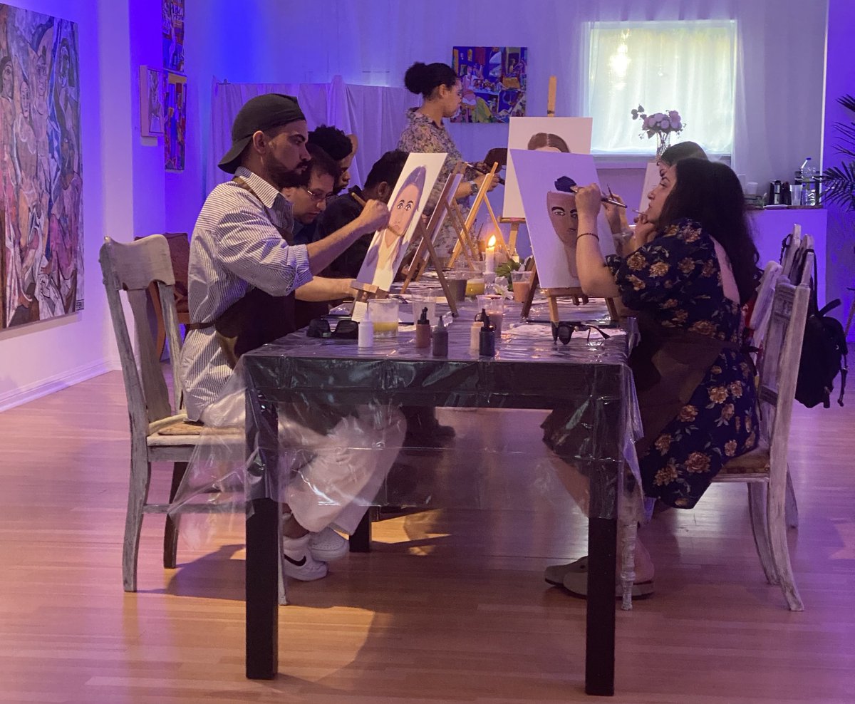 Date Night at Artbox is definitely a vibe! If you’re in the Toronto area, make sure to check us out and book one of our available workshops! 

artboxstudiogallery.com/workshops