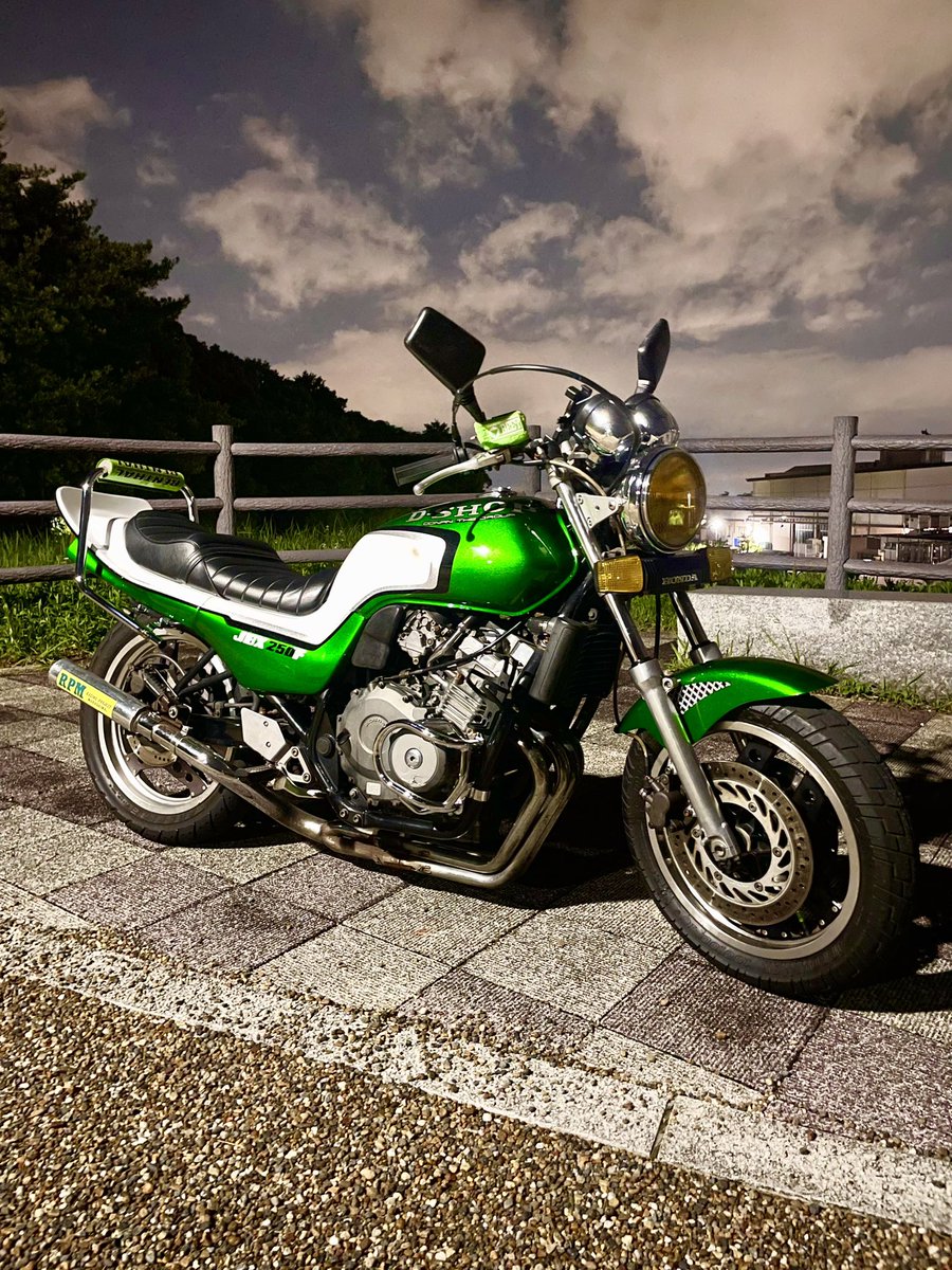 ジェイド タンク　CBXカラー　ジェイド250 ジェイド250用JOKER'SオリジナルCBXタンク（新品）白ゲルコート
