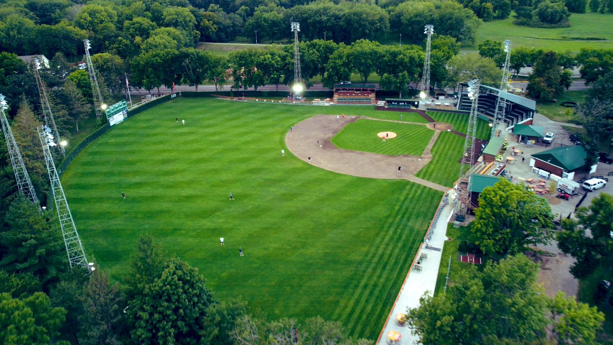 DelanoAthletics's tweet photo. Voting is open for @DuraEdge Field of the Year. The Muni features a blend of infield mix by @DuraEdge. Over 130+ games are played a summer at the Muni and even with the all the rain this spring/summer a mere 2 games have been postponed. https://t.co/evKlPxPr34
