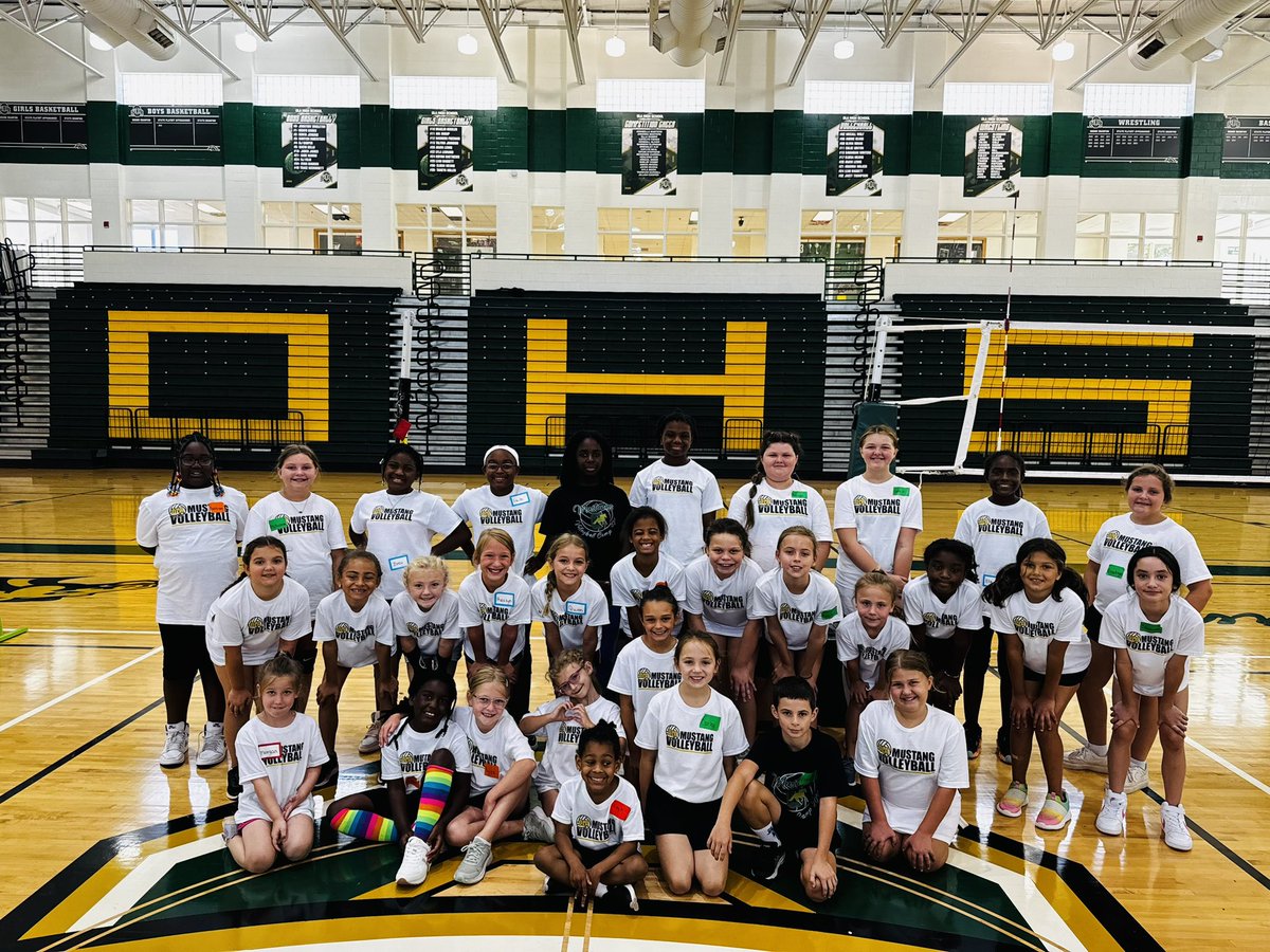 Ola High Volleyball tweet media