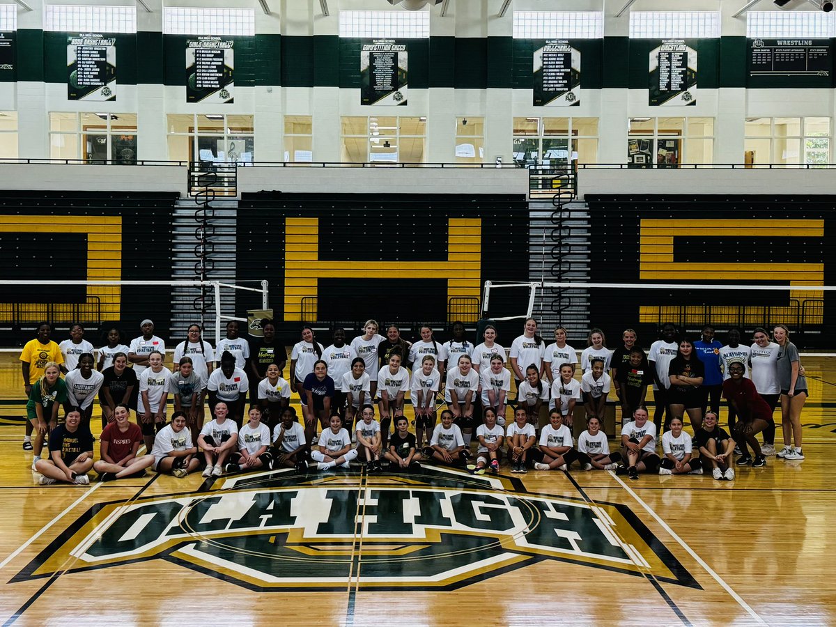 Ola High Volleyball tweet media