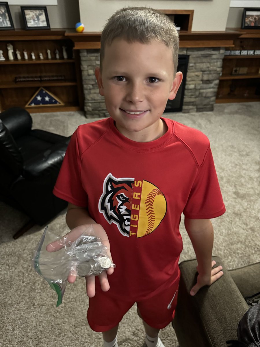 ADM_Pressbox (@admpressbox) on Twitter photo The #awardwinning Press Box gave away 41 quarters to this dude for our 5th inning Tiger Prize recently! Trey has chased fouls balls ALL SEASON for the <a href="/AdmSoftball/">ADM Tiger Softball</a> team! Full transparency, it is the first real prize we have actually handed out 🤣 See ya Saturday Tigers!!! The #awardwinning Press Box gave away 41 quarters to this dude for our 5th inning Tiger Prize recently! Trey has chased fouls balls ALL SEASON for the <a href="/AdmSoftball/">ADM Tiger Softball</a> team! Full transparency, it is the first real prize we have actually handed out 🤣 See ya Saturday Tigers!!!