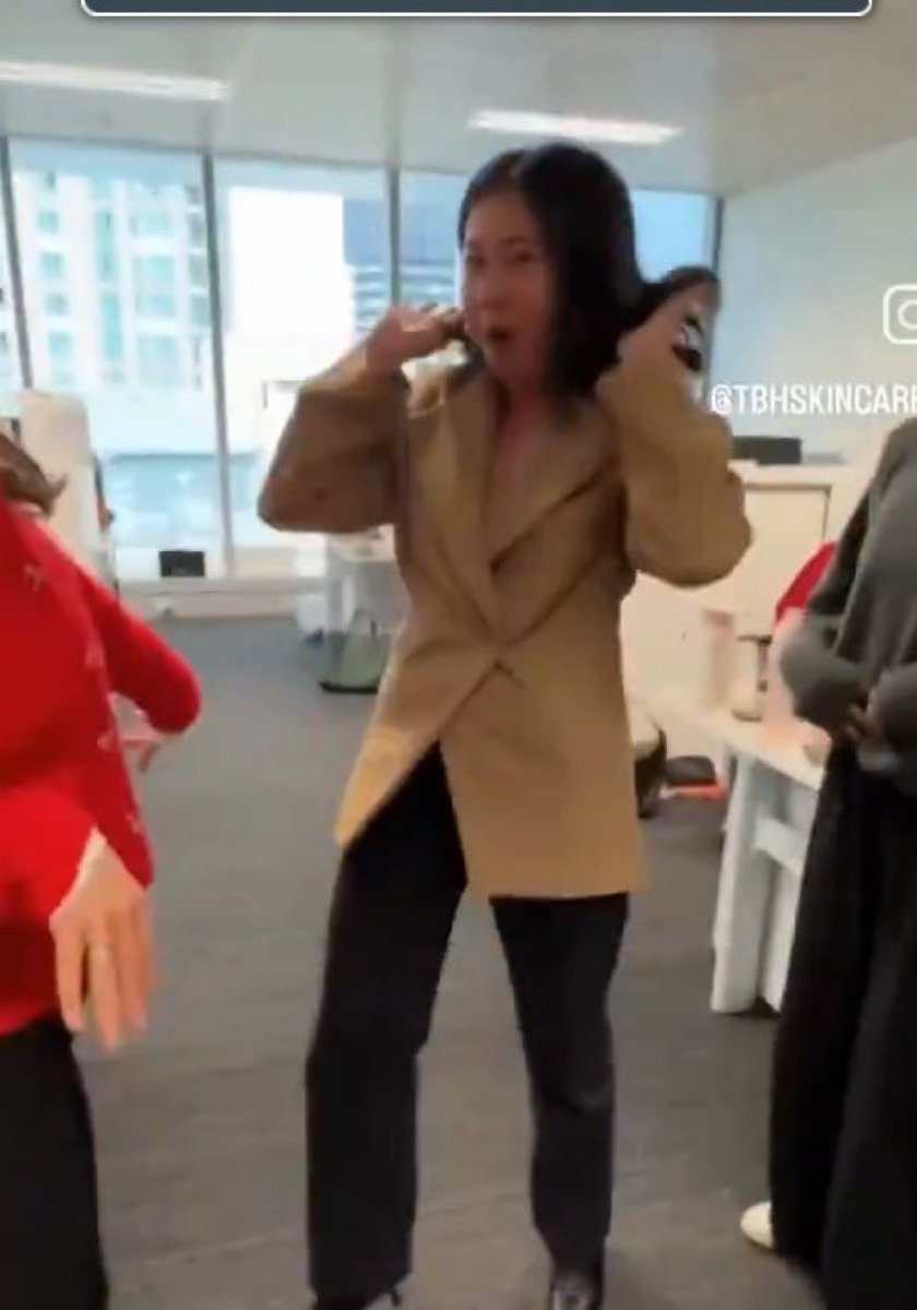 BostonDonnyT's tweet image. 10 light beers and a bag

10 light beers and a bag