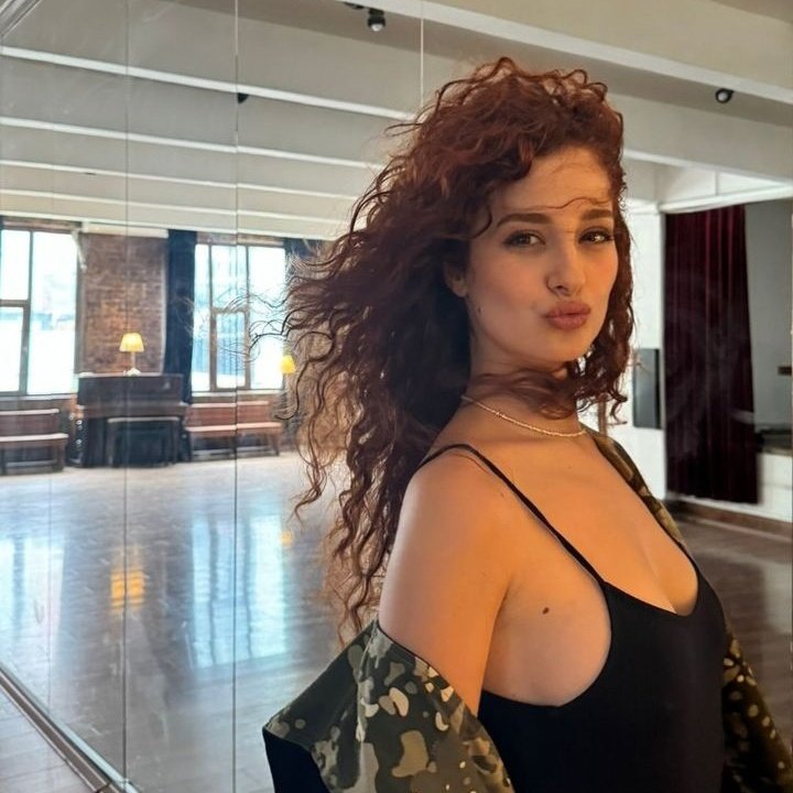 6zezen's tweet photo. Bazen bebeksi                 bazen seksi https://t.co/ykSjkWa5he