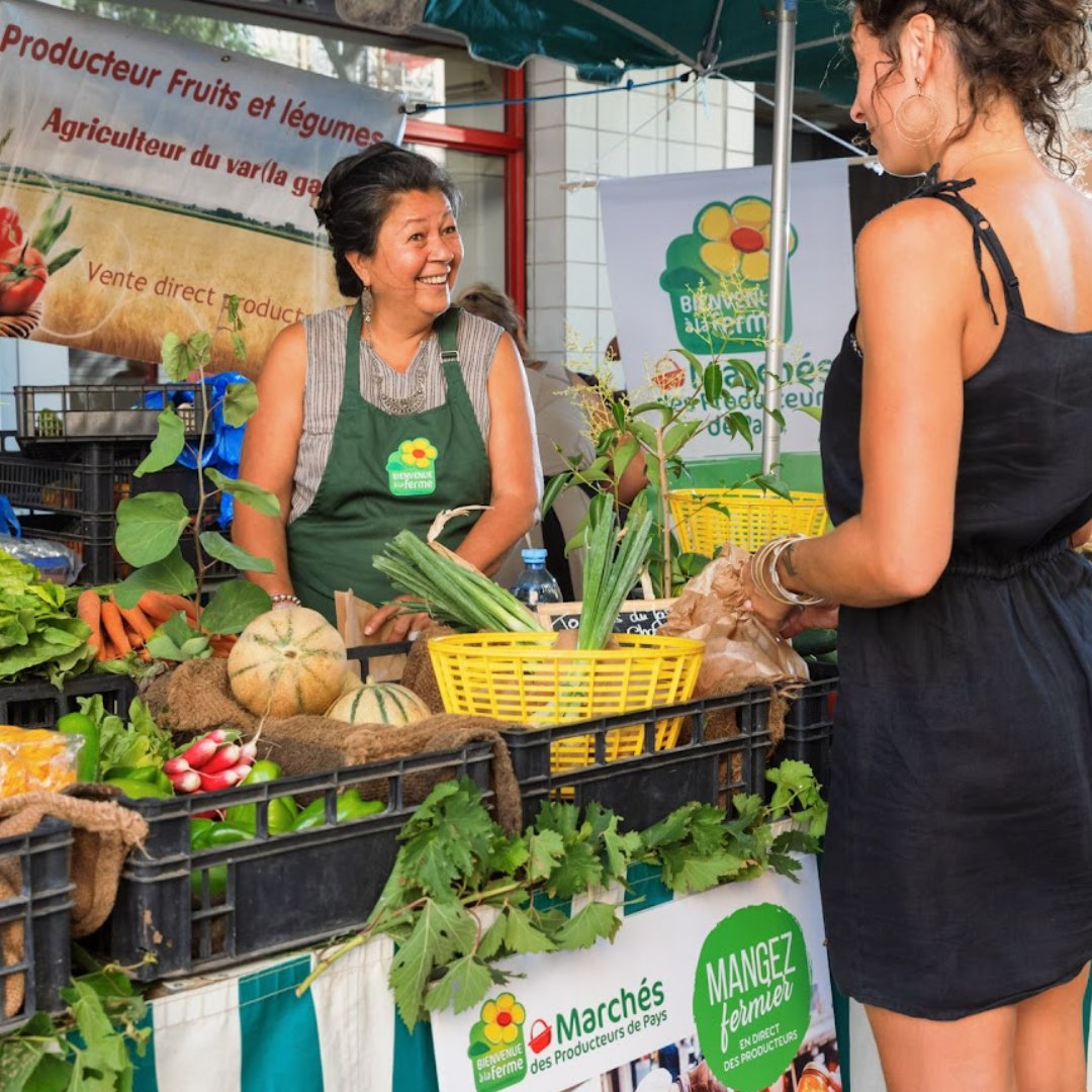 ChambagriFrance's tweet image. 👏​👨‍🌾​En ce jour de Fête Nationale, les #ChambreAgri rendent hommage à tous les #agriculteurs et #agricultrices qui travaillent chaque jour pour nous offrir des produits de qualité et préserver nos paysages. Merci pour tout ce que vous faites !

Bon 14 juillet à tous ! 🇫🇷🎉