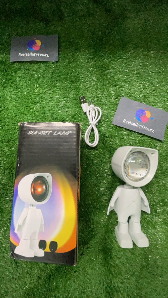 Realsellertrend's tweet photo. Astronaut Sunset Light

Price: ₦ 9500

Available for delivery 

@_DammyB_ https://t.co/N3qJ43nRUq