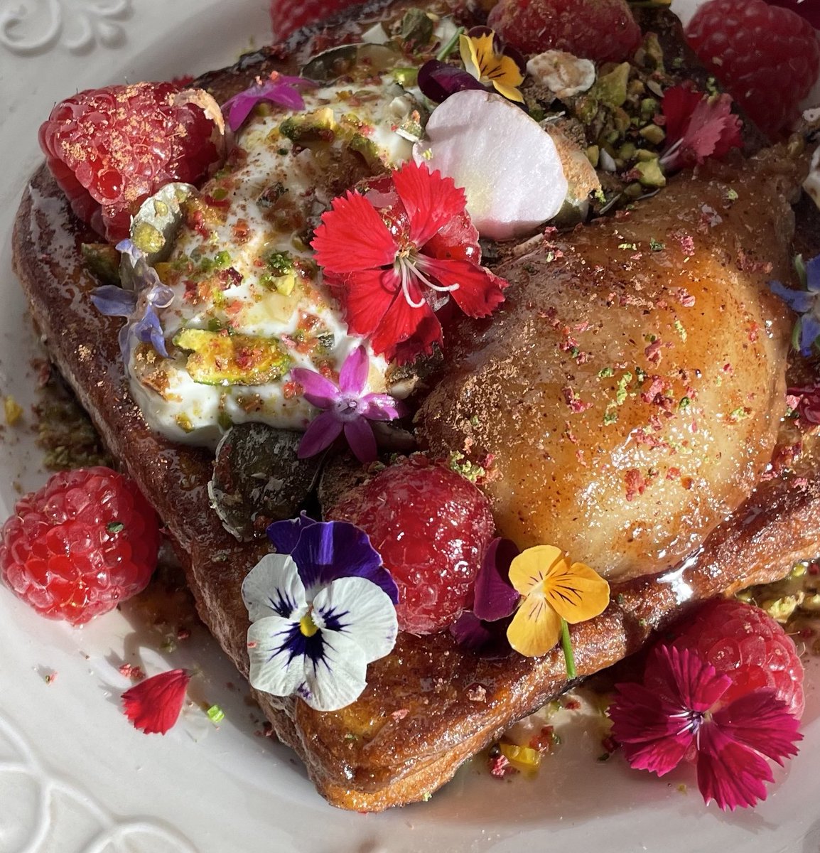 i think, this is the best and most beautiful french toast i’ve ever made!! <3