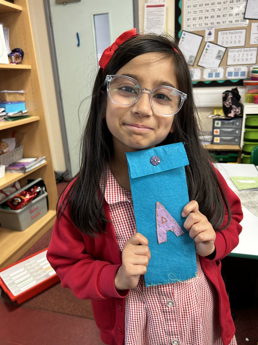 We have worked very hard over the last few weeks to design and sew our own pencil cases and they’re finally finished! 🧵 🪡