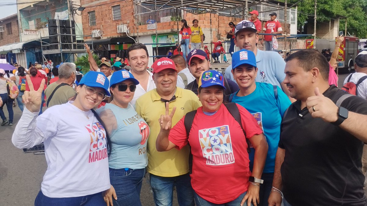 ResteadoPDVSA's tweet photo. La fuerza trabajadora del distrito Centro, reafirma su compromiso por la victoria el próximo 28 de julio, con Nicolás Maduro.

¡YO VOY A MI GALLO PINTO! https://t.co/87M6libgK7