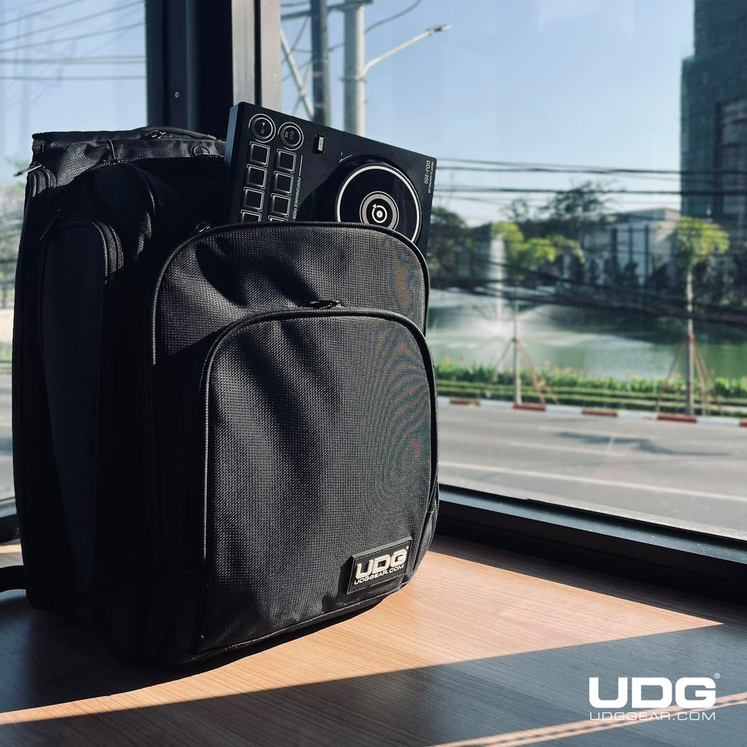 udggearcom's tweet photo. UDG π and Pioneer DJ DDJ-200 by @juizedj
#UDG #UDGGEAR #Deejay #Producer #DJLIFE #UDGonTheRoad #DJonTour #UDGreGram #pioneerdj #ddj200 #JD #juizedj #djshop #rekordbox #Serato #traktordj https://t.co/YY5ldCeZLG