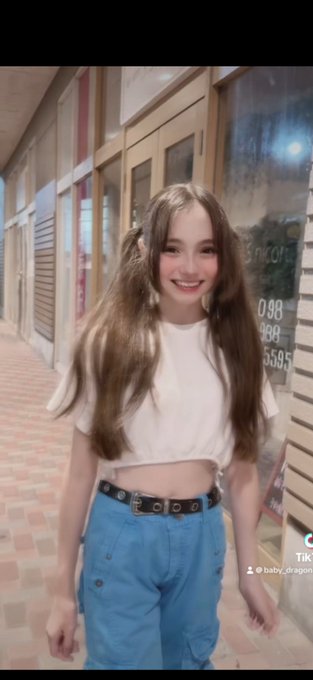 Twitterのコスプレ画像32