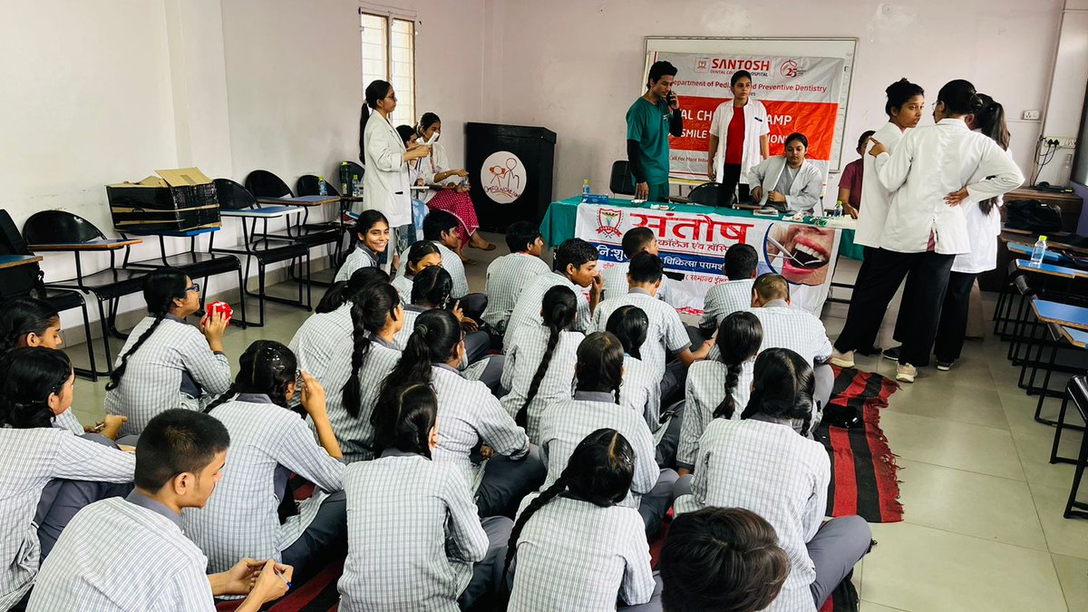 _OMFoundation's tweet photo. To promote good oral hygiene and reduce the oral disorders, Santosh Medical College, Ghaziabad conducted dental check- ups for all the classes of OM Foundation School. 
#dentalcare #dentalhealth #dentalhygiene #healthcare #ngo #ngoindia https://t.co/X1yy6Tt4aS