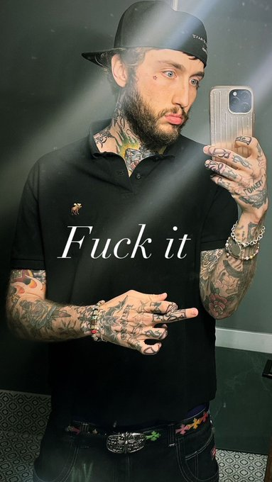 xGamingGeek's tweet image. FaZe Banks got a face tattoo 👇

#FaZeUp #FaZeBanks