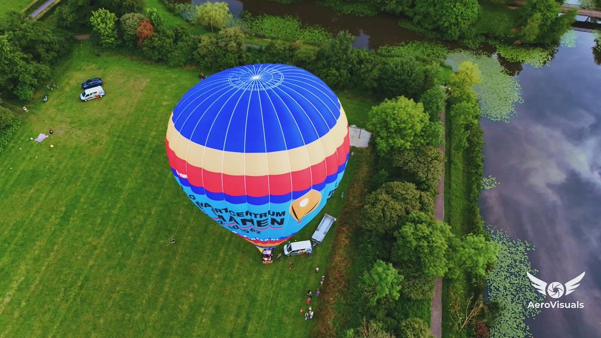AeroVisualsNL's tweet photo. @geenhoogtevrees steeg vanavond op met 16 passagiers vanuit Mheenpark te Apeldoorn. #ballonvaart #ballonvaartcentrumvanmanen #luchtballon #apeldoorn #aerovisuals #dji #djiglobal #droneshots #dronephotography #djiair3 https://t.co/wdzcoQGV3i