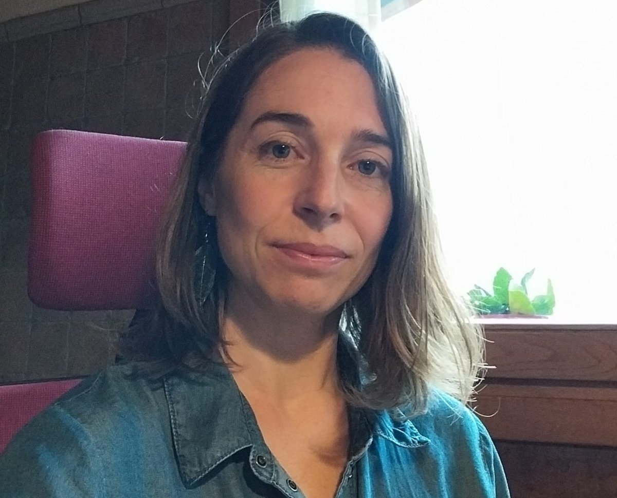 ‼️Goizuetan noka berreskuratzen hasteko Oihana Lujanbioren ikerketa-proiektua saritu du Mintzolak: labur.eus/6wRYn
👉Ahozko hizkerari buruzko ikerketa-lan monografikoak sustatzeko helburuz argitaratu dira 2024ko Mintzola deialdiak.
#mintzola #ekinetajarrai <a href="/ueu_orokorra/">UEU</a>